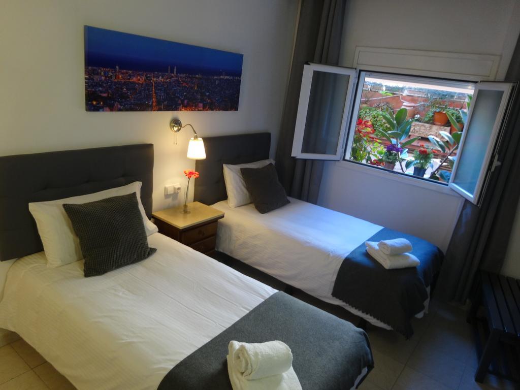 Hostal Lleida Barcelona Exterior foto