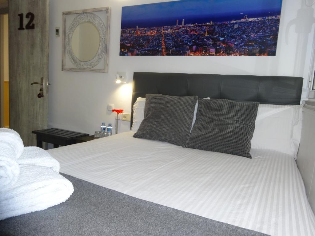 Hostal Lleida Barcelona Exterior foto