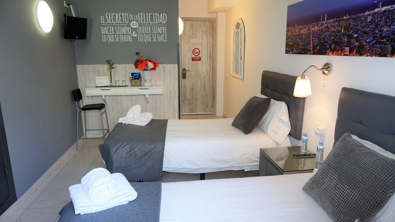 Hostal Lleida Barcelona Exterior foto